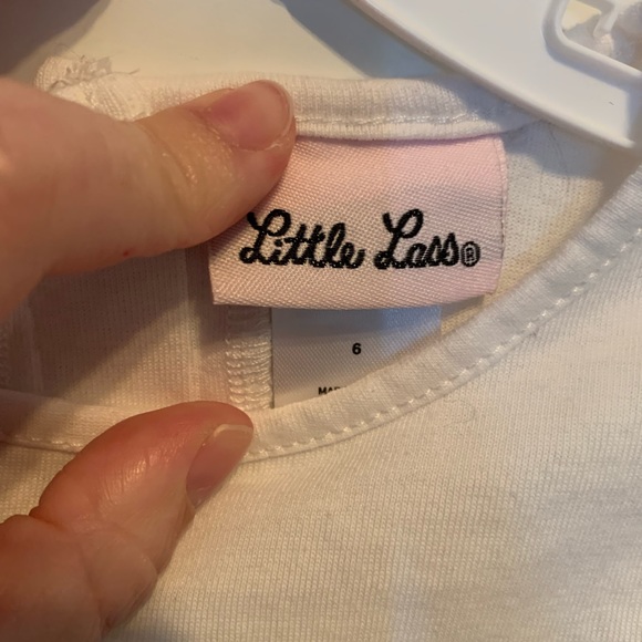 Little lass size 6 top with pink flowers and green leaves - Picture 2 of 5